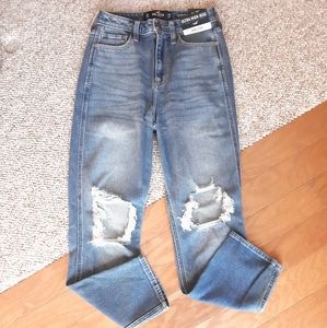 NWT Hollister Ultra High Rise Distressed Mom Jeans size 3